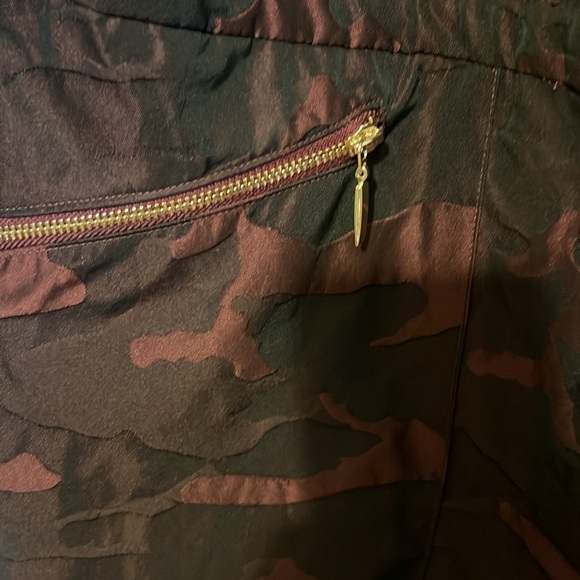 NWOT Chico’s Zenergy Anorak Camo Jacket - Picture 11 of 11